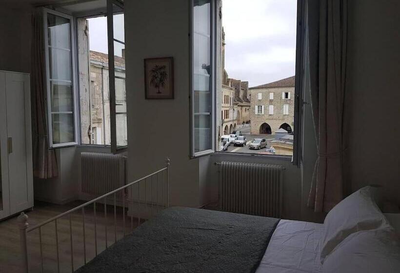 Maison De Ville Au Coeur D Une Bastide Historique