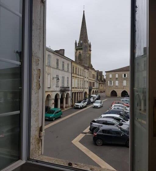 Maison De Ville Au Coeur D Une Bastide Historique
