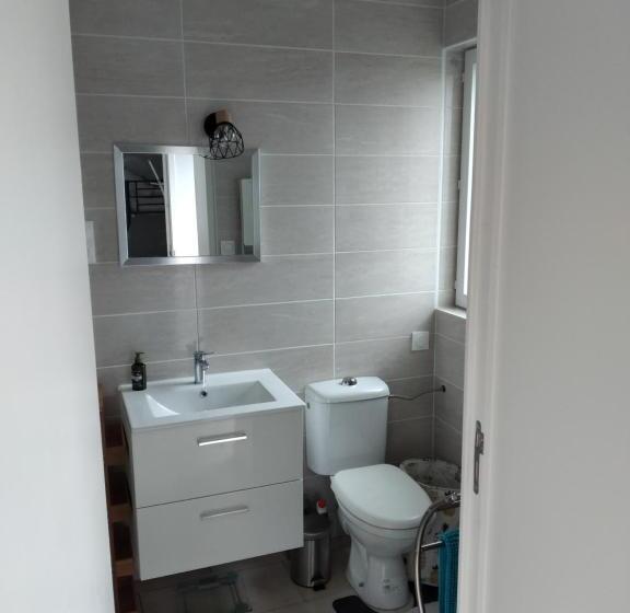 Maison Studio Individuelle Fraichement Rénovée