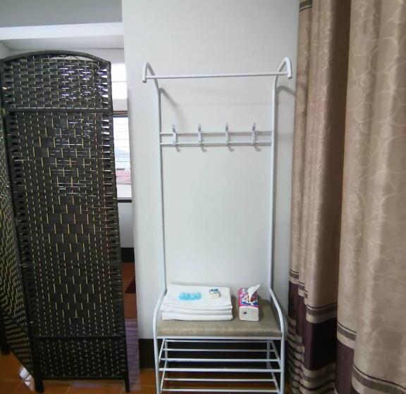 Пансион บ้านพรศรี Homestay