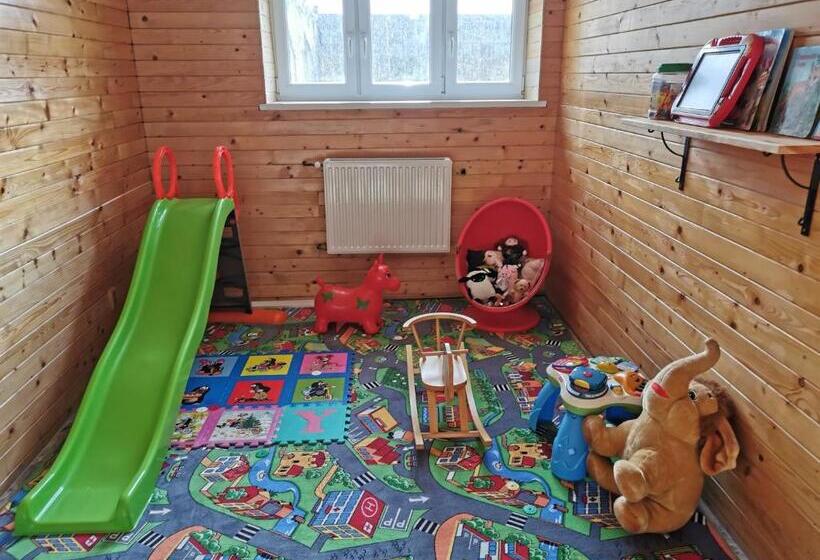 بنسيون Penzion Loučka Bystřice