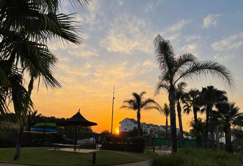 Пансион The Blyde Crystal Lagoon Riverwalk Estate