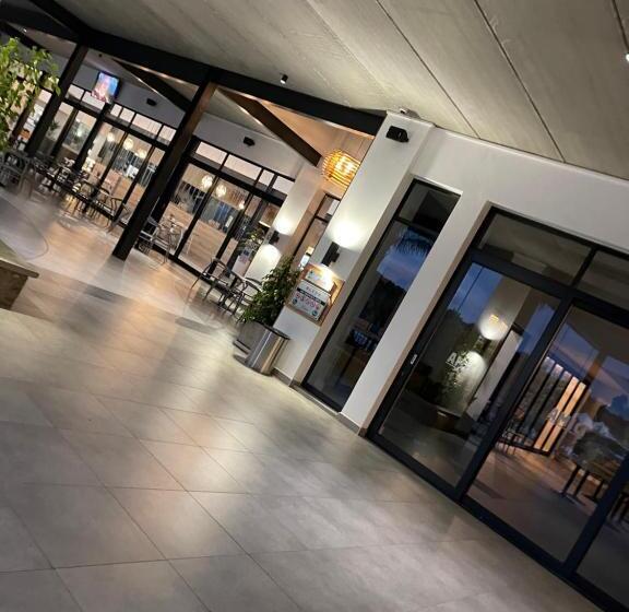 Пансион The Blyde Crystal Lagoon Riverwalk Estate