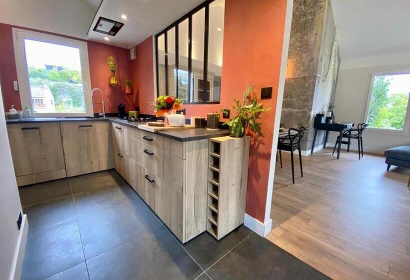 Proche Centre Ville, Gîte 4 étoiles Avec Piscine