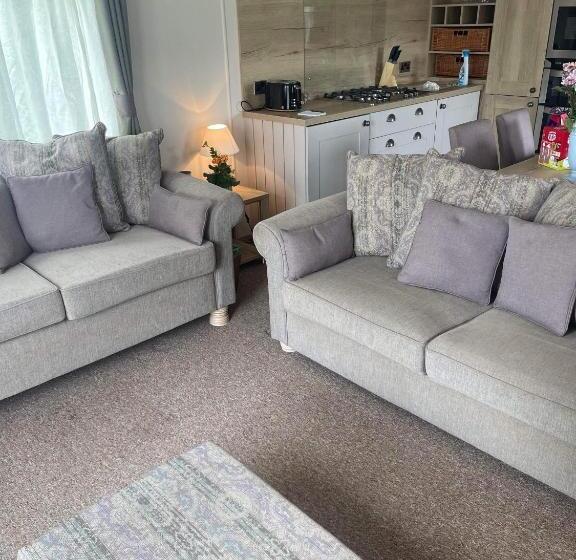 Starling Six Berth Caravan