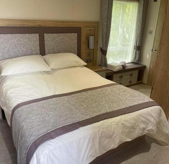 Starling Six Berth Caravan