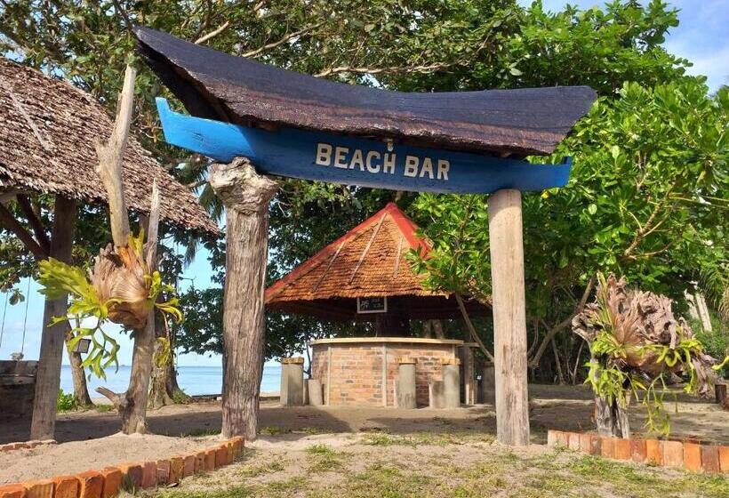 فندق صغير Mutiara Beach Resort