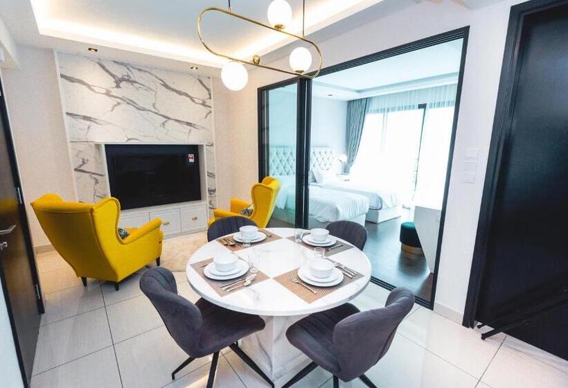 Stay @ Almas Puteri Harbour