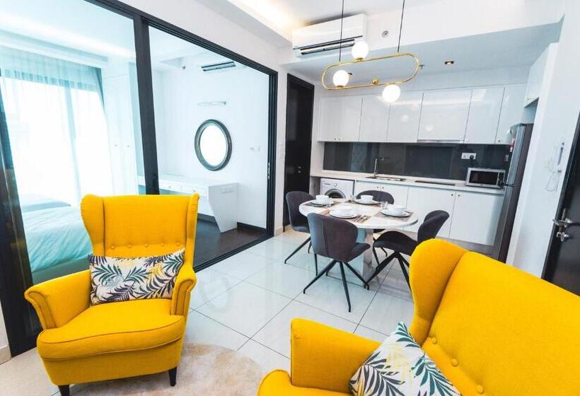 Stay @ Almas Puteri Harbour