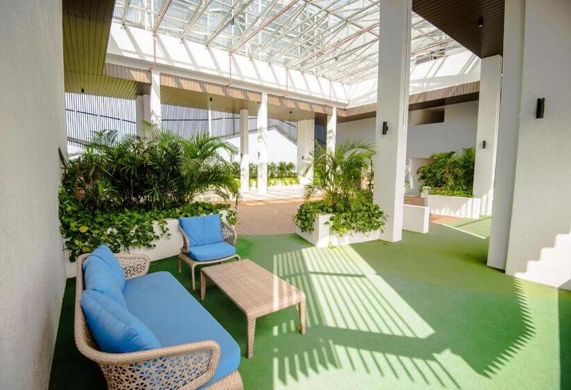 Stay @ Almas Puteri Harbour