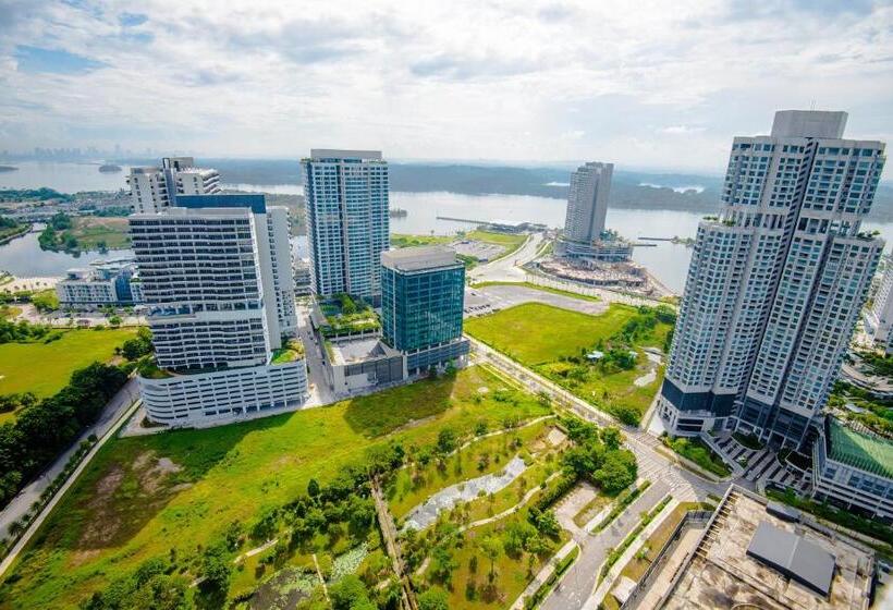 Stay @ Almas Puteri Harbour