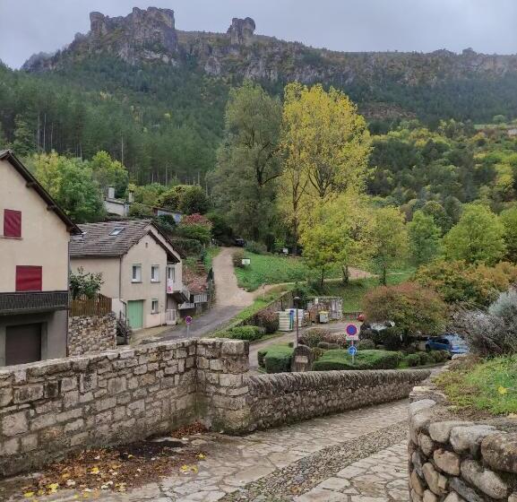 Appartement De 100m² Avec Parking