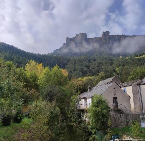 Appartement De 100m² Avec Parking