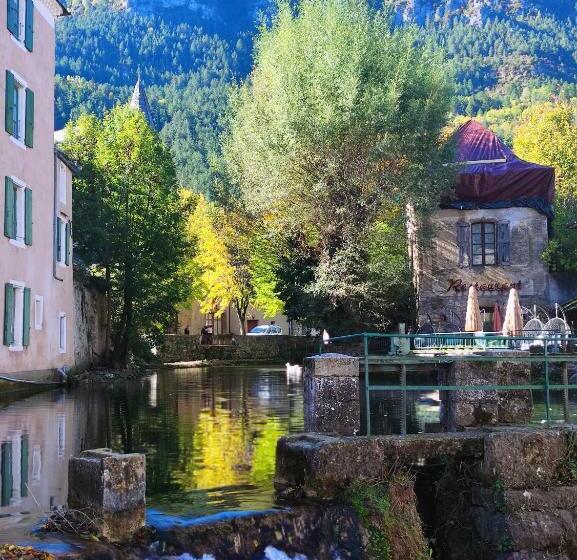 Appartement De 100m² Avec Parking