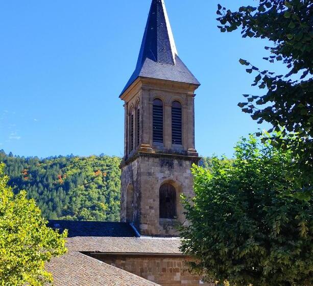 Appartement De 100m² Avec Parking