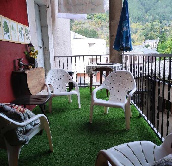 Appartement De 100m² Avec Parking