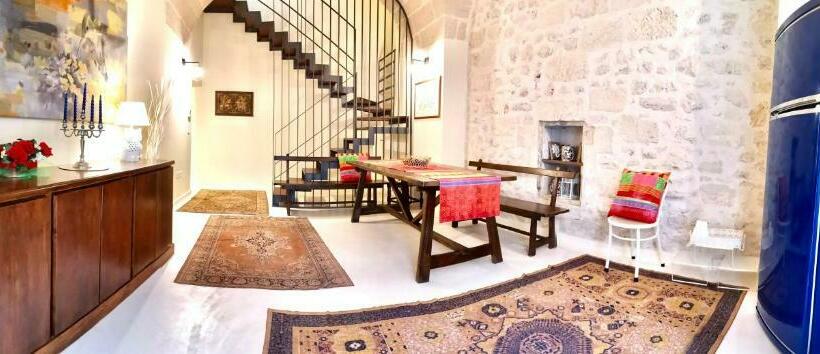 تختخواب و صبحانه Dimora Vico Dei Nohi