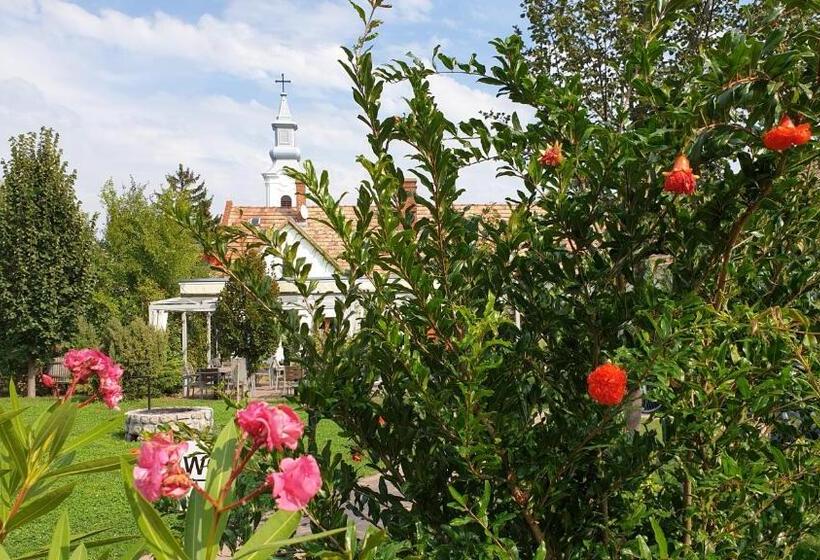 مبيت وإفطار Mi A Kő Vendégház
