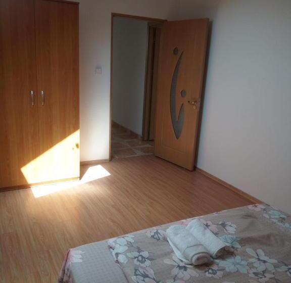 Bed and Breakfast Pensiunea Valea Beiului