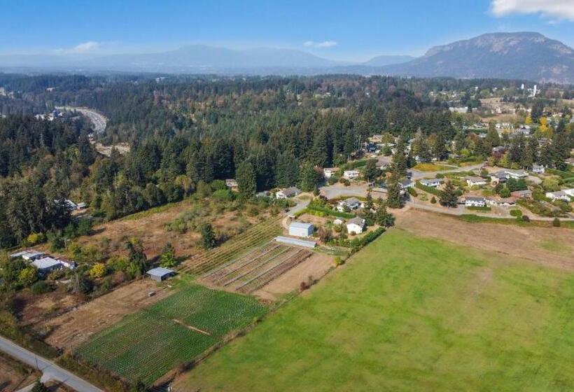 Cowichan Valley Country Escape