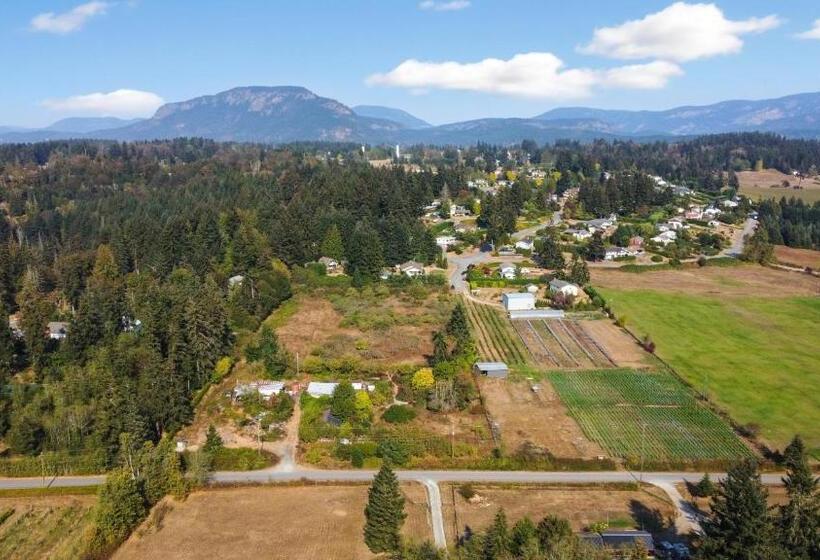 Cowichan Valley Country Escape