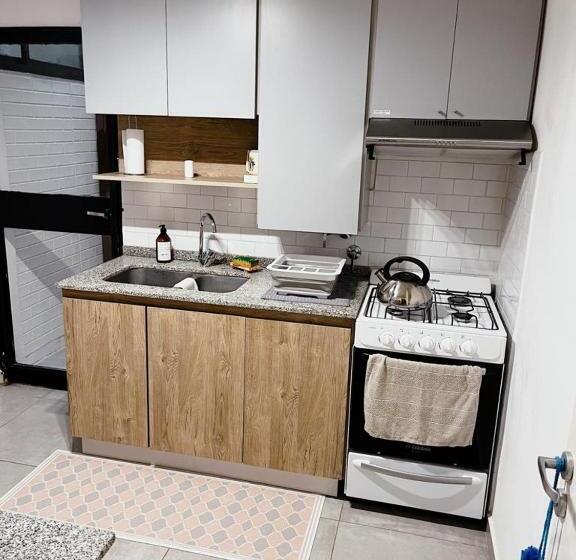 Departamento Temporal Catedral Con Cochera A 100 Metros Para Autos Chicos   Medianos