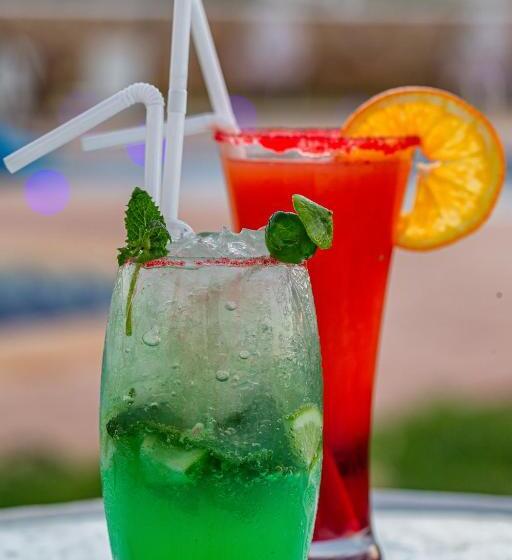 استراحتگاه El Cortijo & Spa