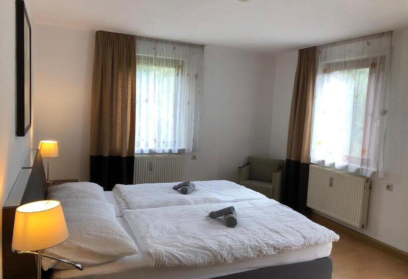 Große Wohnung Mit 2 Schlafzimmern