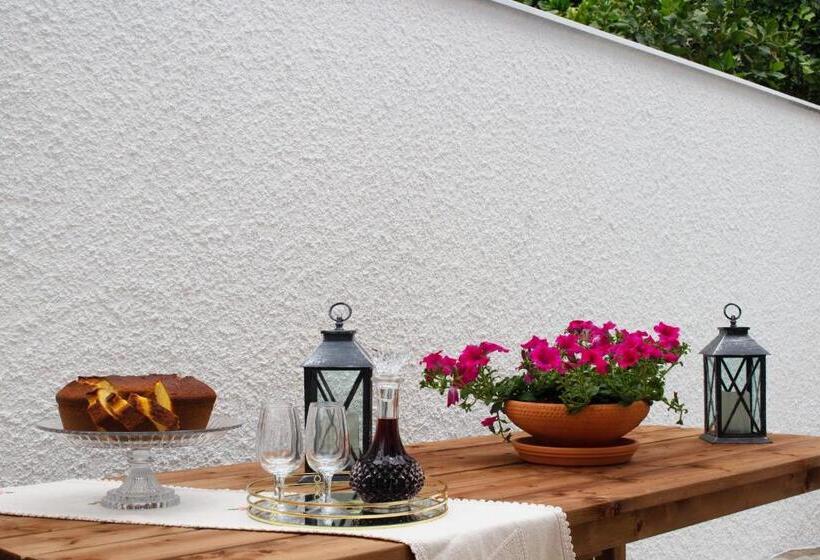 Helena S Family House