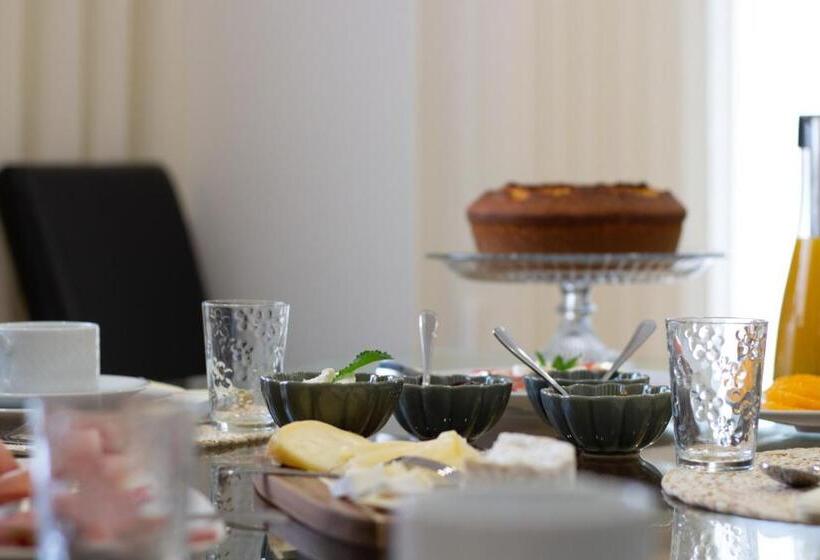 Helena S Family House