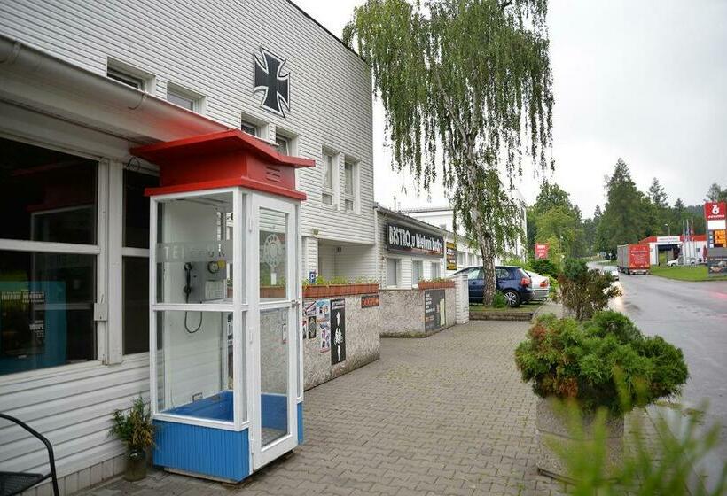 Hostel Doupä› Humpolec