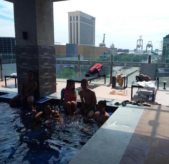 호텔 Aj Sundiva Tower W Balcony