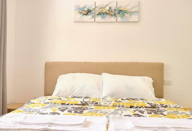 Отель Hidden Hill