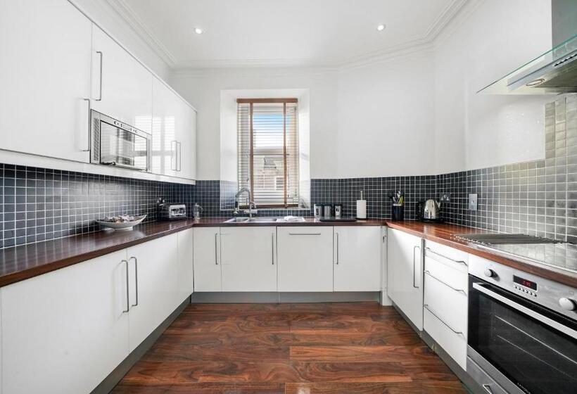 Howburn Residence Serviced Apartments 1,2& 3 Bedroom Apartments