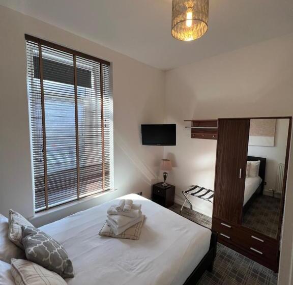 Howburn Residence Serviced Apartments 1,2& 3 Bedroom Apartments