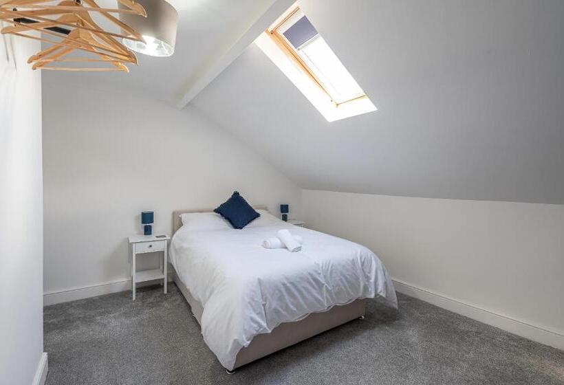 Kingsway Property