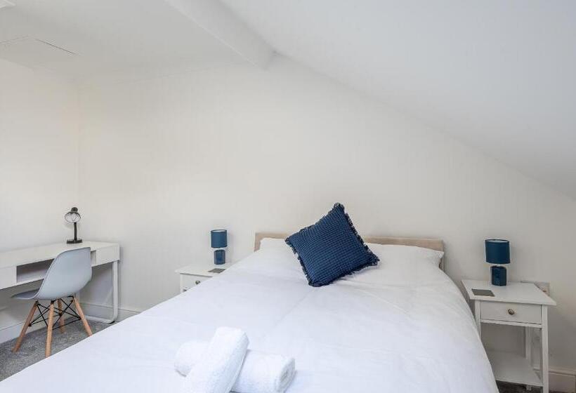 Kingsway Property