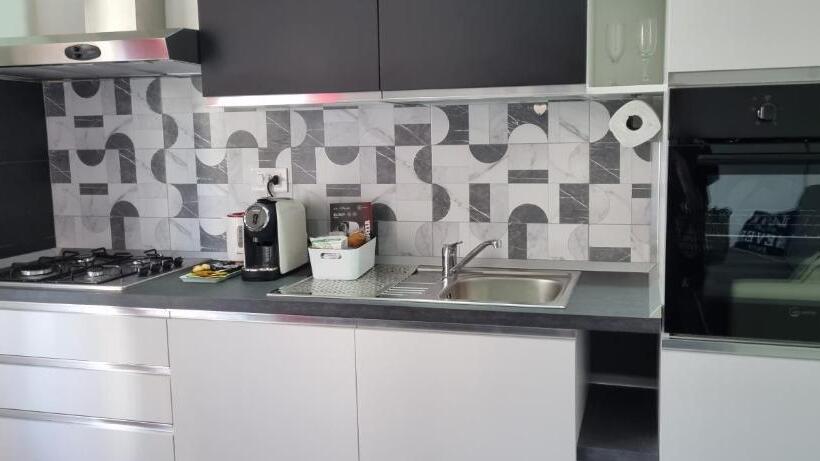 La Casa Nel Corso Codice Citra 009056 Lt 0343