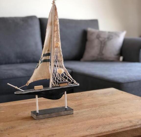 La Maison Penchée, Avec Jardin à 50m De La Plage