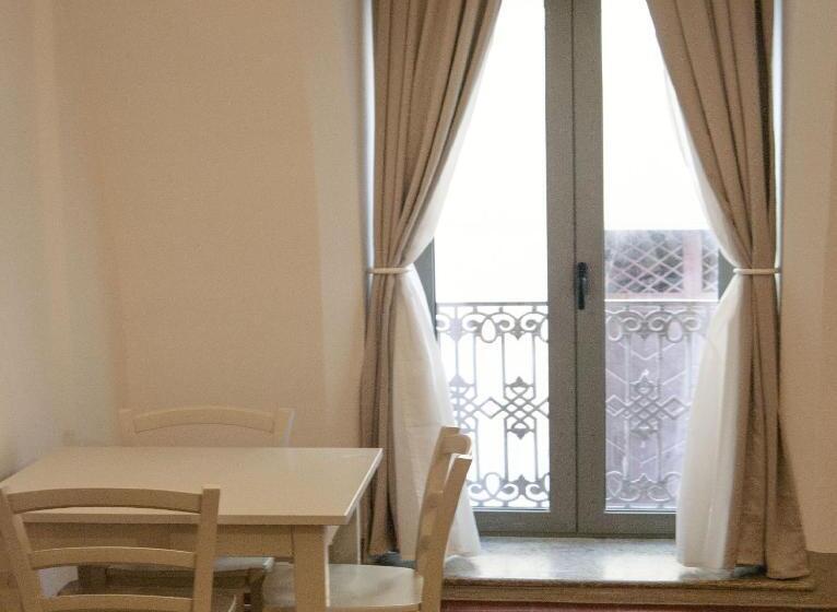 Le Finestre Su Porta Carrese   Luxury Rooms