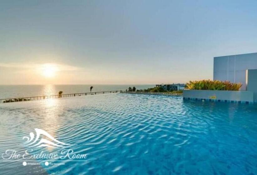 Lux In Love With Wifi N Toproof Pool @ Wonnapa Bangsaen