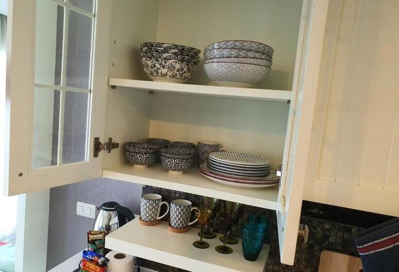 Lux In Love With Wifi N Toproof Pool @ Wonnapa Bangsaen