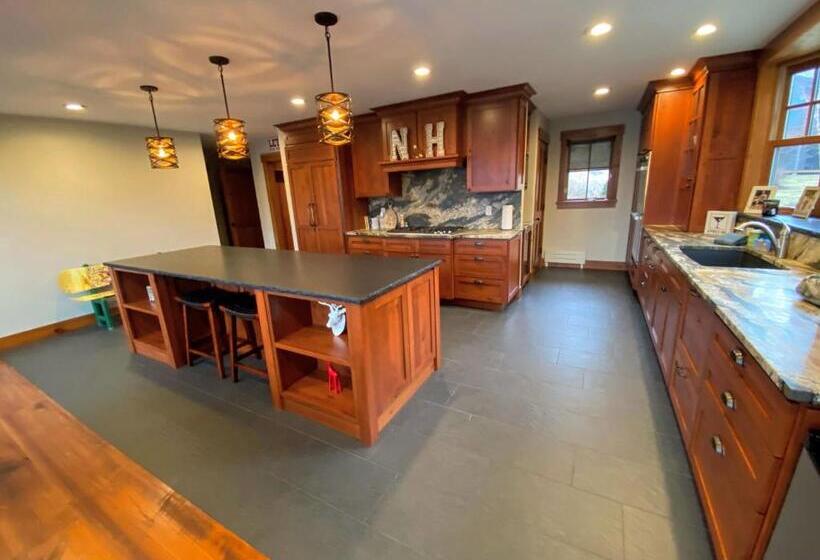 P4 New Ski In Ski Out Presidential View Luxury Home W Garage Ping Pong