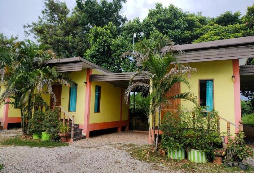 Pension (Hôtel basse catégorie) บ้านเสริมสุข รีสอร์ท หล่มสัก