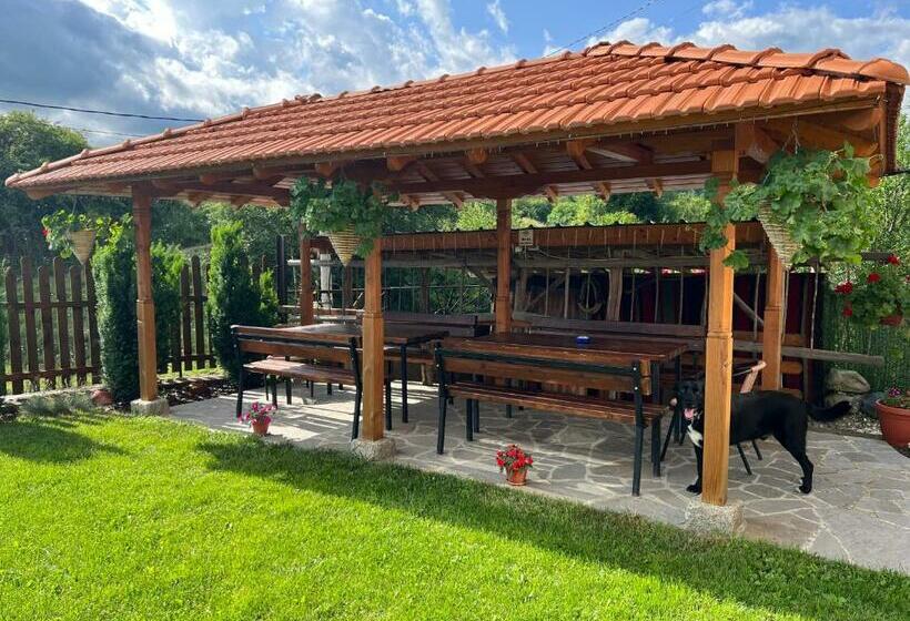 펜션 стаи за гости къща тончеви