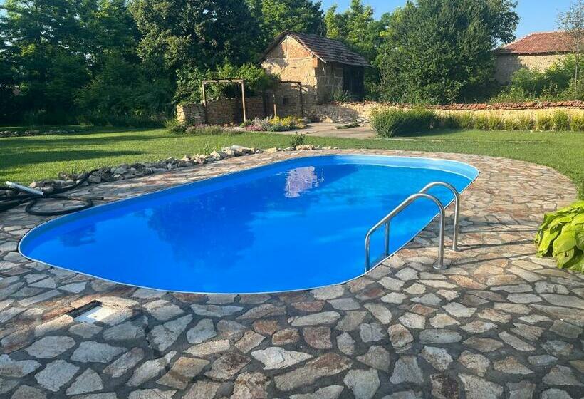 Pensió старата чешма