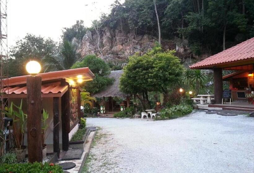 بنسيون นพรัตน์การ์เด้นฮิลล์