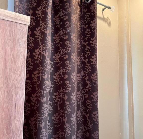 بنسيون นพรัตน์การ์เด้นฮิลล์