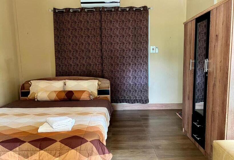 بنسيون นพรัตน์การ์เด้นฮิลล์