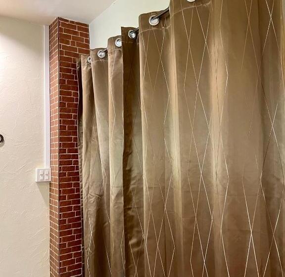 بنسيون นพรัตน์การ์เด้นฮิลล์